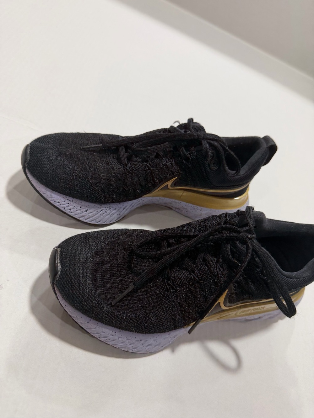Nike Black and Gold Women's Athletic Shoes